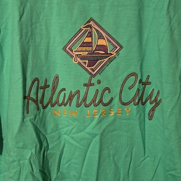 Green Atlantic City, New Jersey T-Shirt – Size Large [0115] - Picture 3 of 6